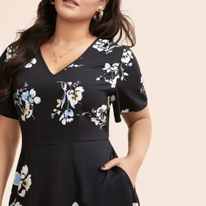 BloomChic Silhouette Floral Split Hem Dress Women's Size 12 V Neck Short Sleeves